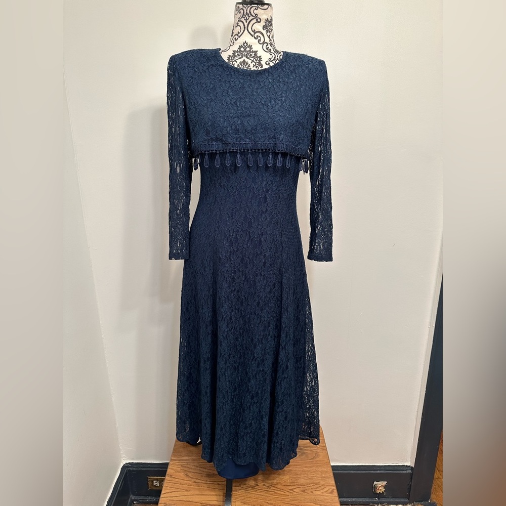 Vintage david rose Women’s Navy blue lace cape lined evening formal dress Size 8